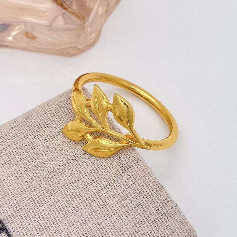 Elegant Leaf Napkin Rings Set