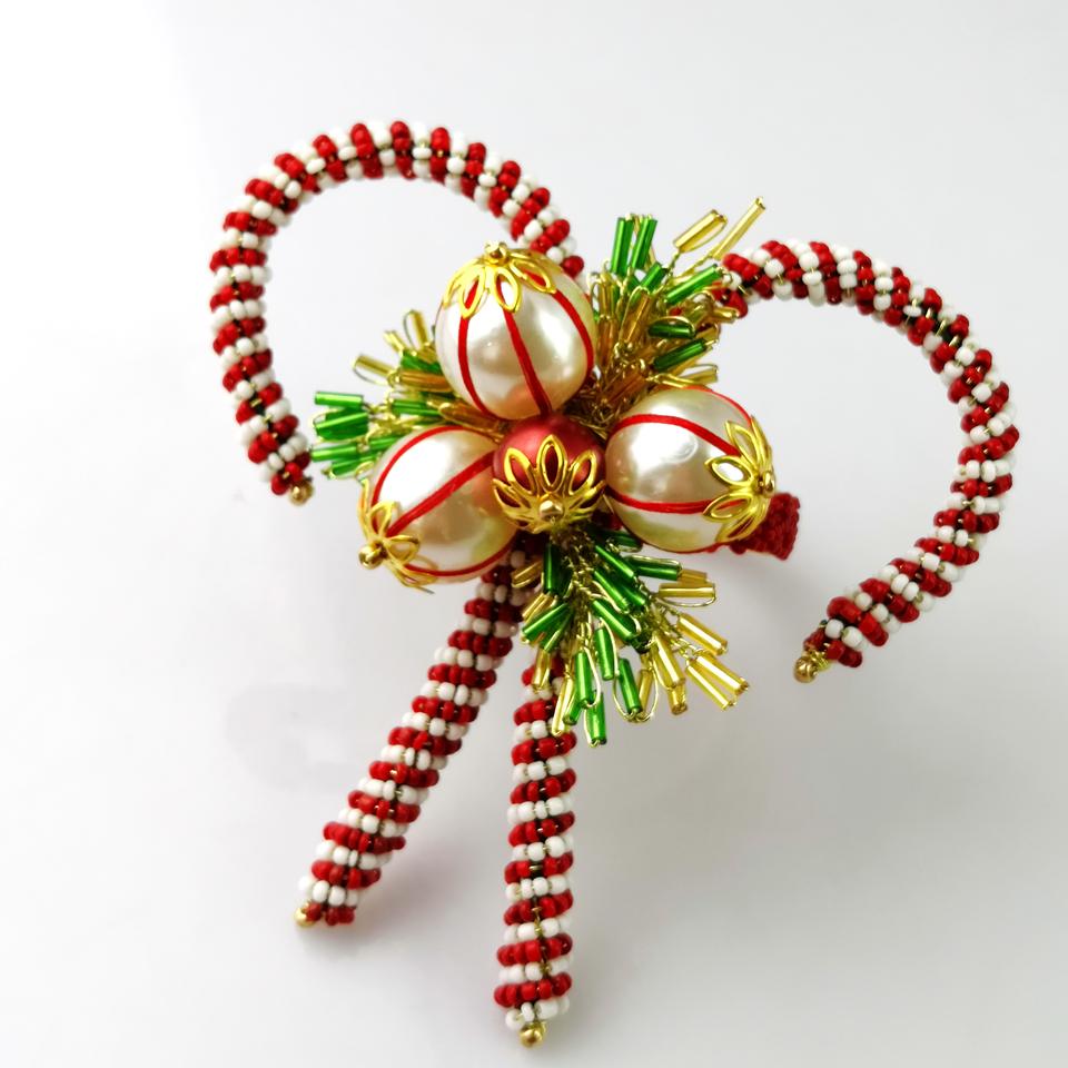Festive Elegance Napkin Ring