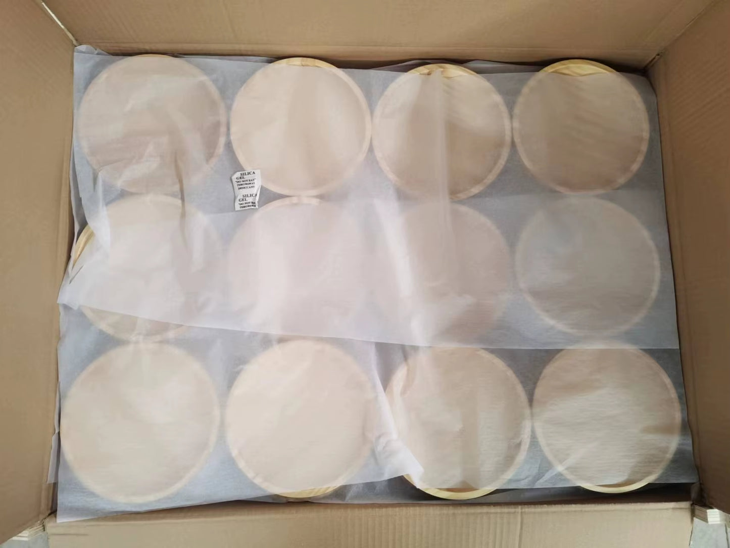 Modern round Bamboo and Wooden Sofa Cutlery Serving Breakfast Trays Factory Price 100Pcs MOQ for Party Occasions