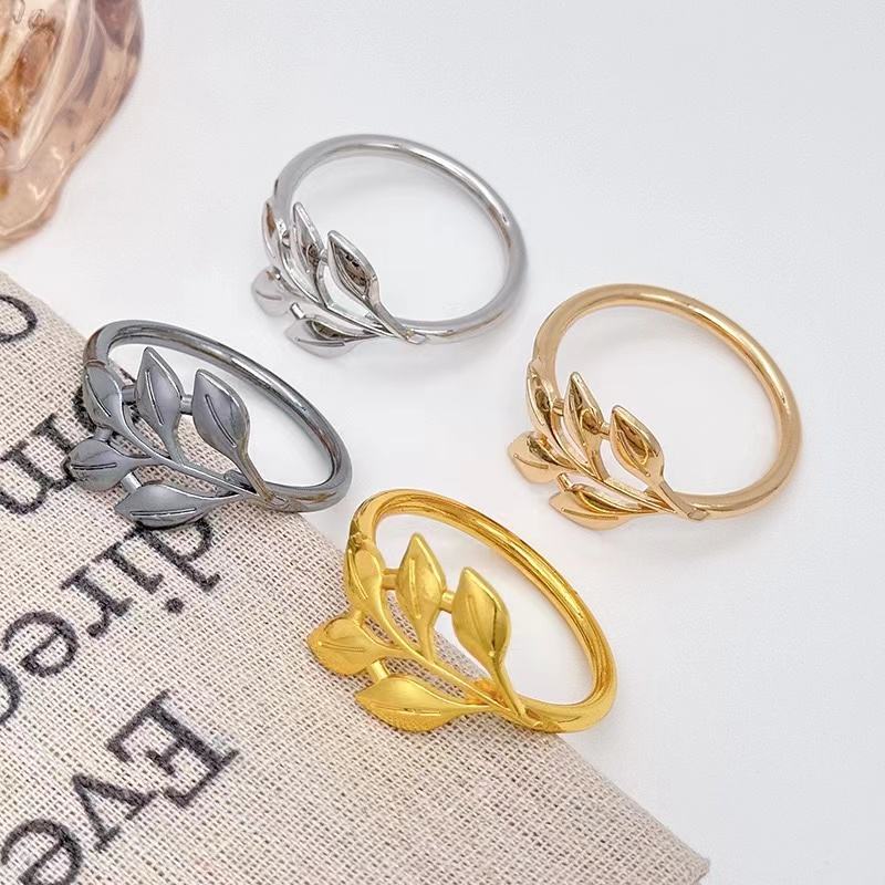 Elegant Leaf Napkin Rings Set